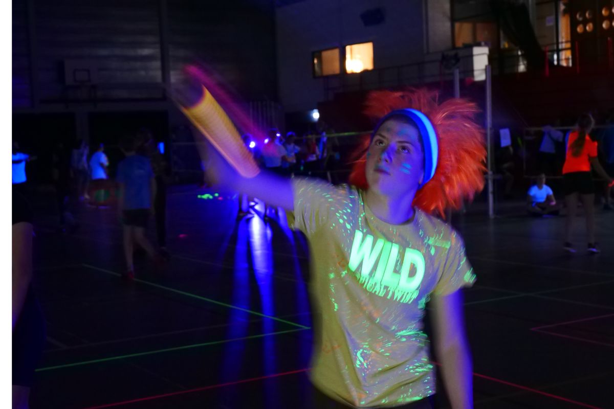 Glow sport badminton