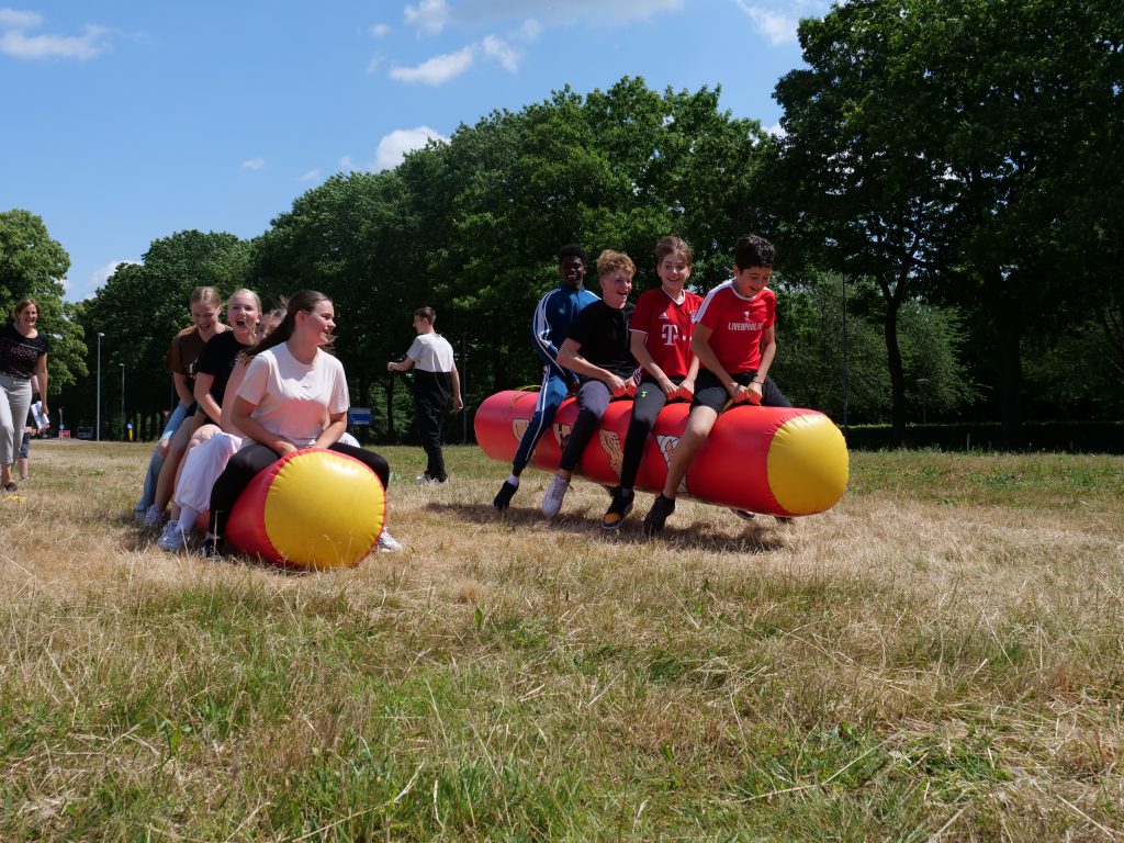 Video thumbnail: Voetbal dribbelparcours!